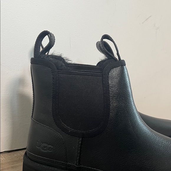 Black Platform Chelsea Boots - Picture 4 of 9